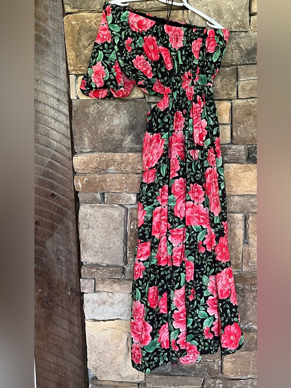 Moon River Floral Off Shoulder Maxi Dress Black Pink Size XS